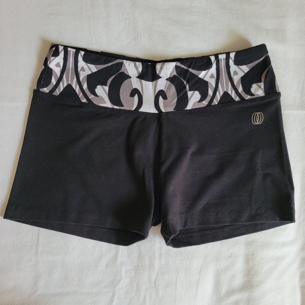 Marika Balance Collection "Hottie" Shorts with Patterned Waistband, Sz L, EUC